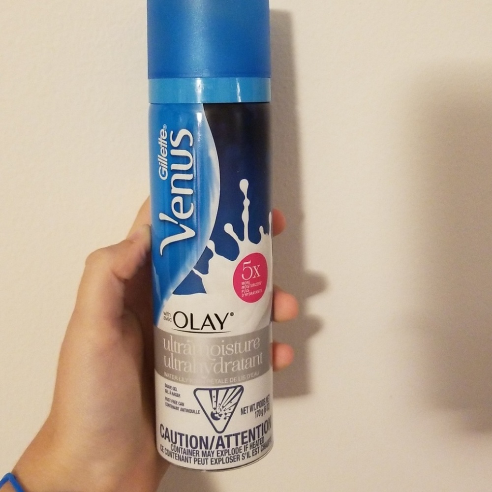 Gillette Venus with Olay Moisturizer